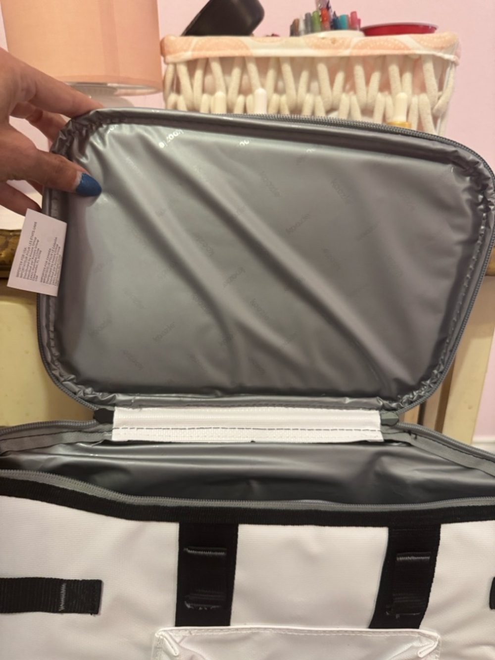 White and Gray Insulated Lunch Bag